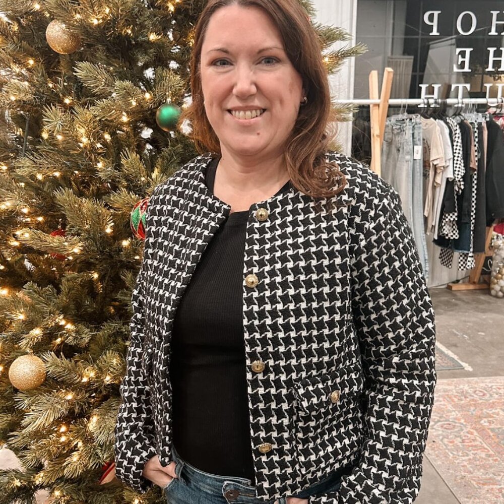 Chic Jacket - Picture 2 of 2